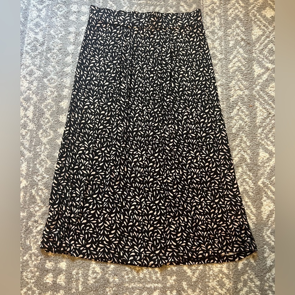 Dana Buchman Chic Black and Cream Maxi Skirt size L (i110)